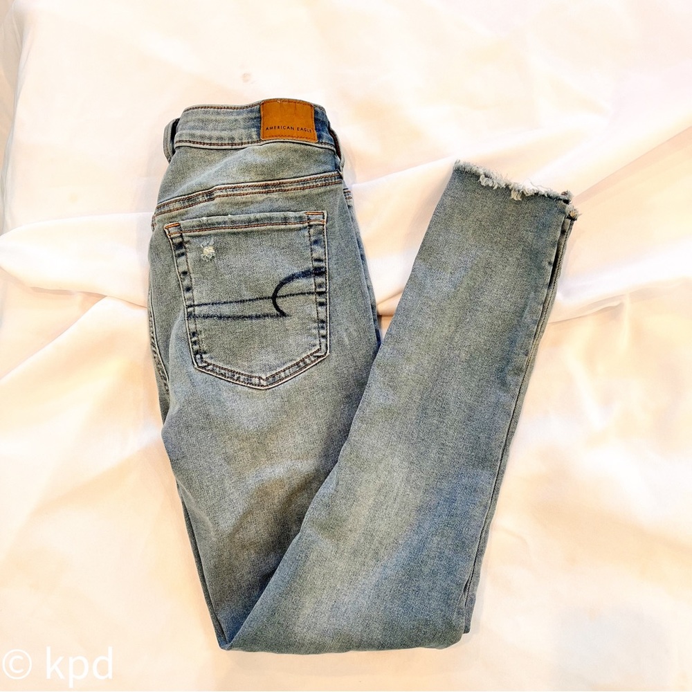 AMERICAN EAGLE Distressed Ripped NE(X)T LEVEL STRETCH Size 6 Jeans Jegging Women - Picture 4 of 6